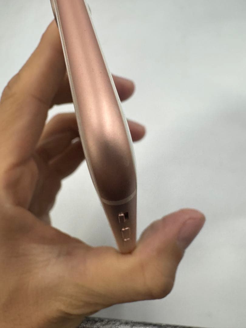 ④iPhone 8 Plus ピンク 初期化済み