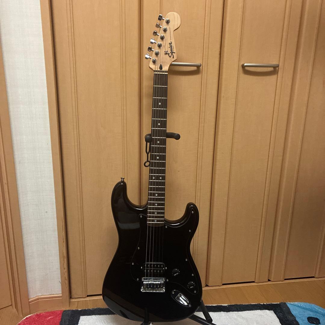 Squier Stratocaster ブラック