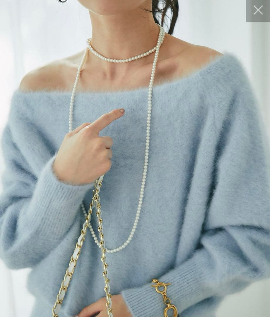 【美品】ラブティックボンボン　ヘアリーウールカシミア混オフショルニット