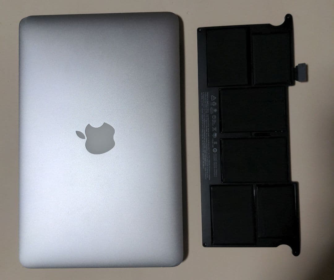 Apple Macbook Air 11インチ 2014 A1465