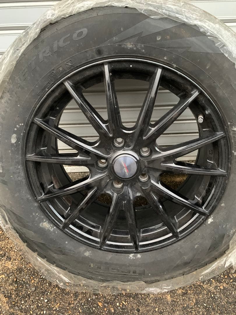 スタッドレスタイヤ　ホイール付き　225/65R17 CX-5 エクストレイルに