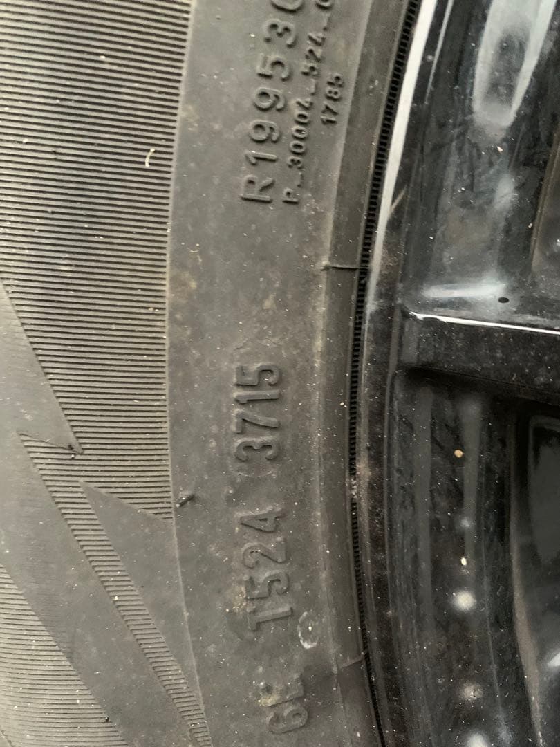 スタッドレスタイヤ　ホイール付き　225/65R17 CX-5 エクストレイルに