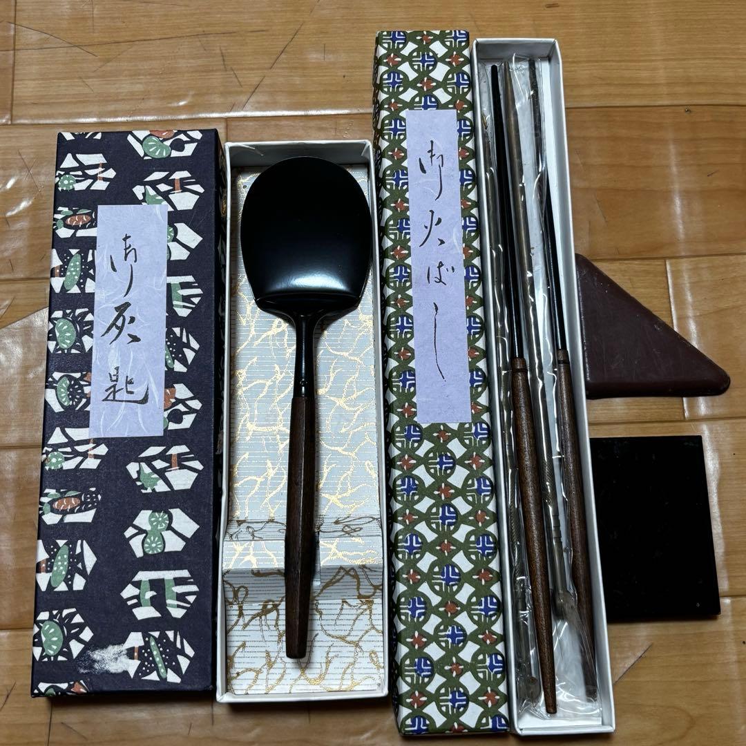 囲炉裏座卓　囲炉裏テーブル　欅材　火鉢　和家具