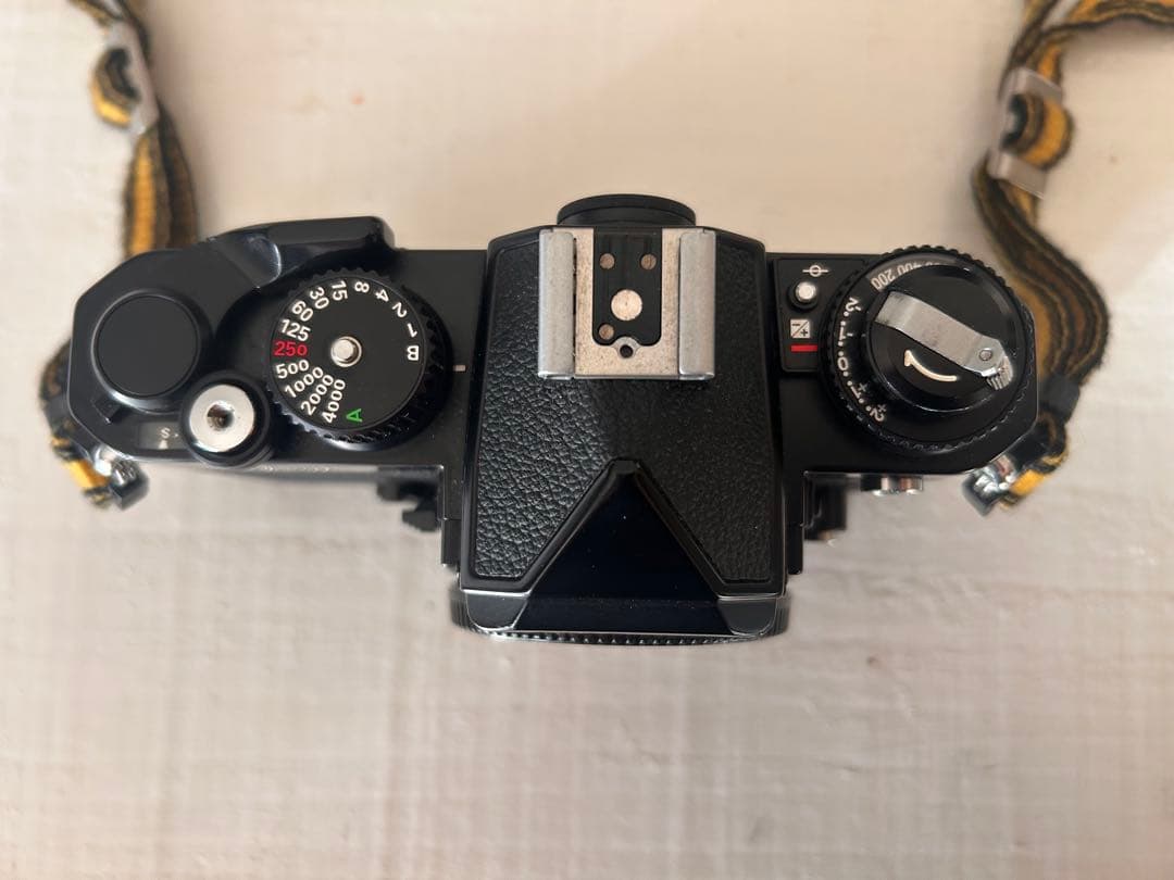 Nikon FM3a ブラック本体, 35mm f2, 80-200f4 レンズ