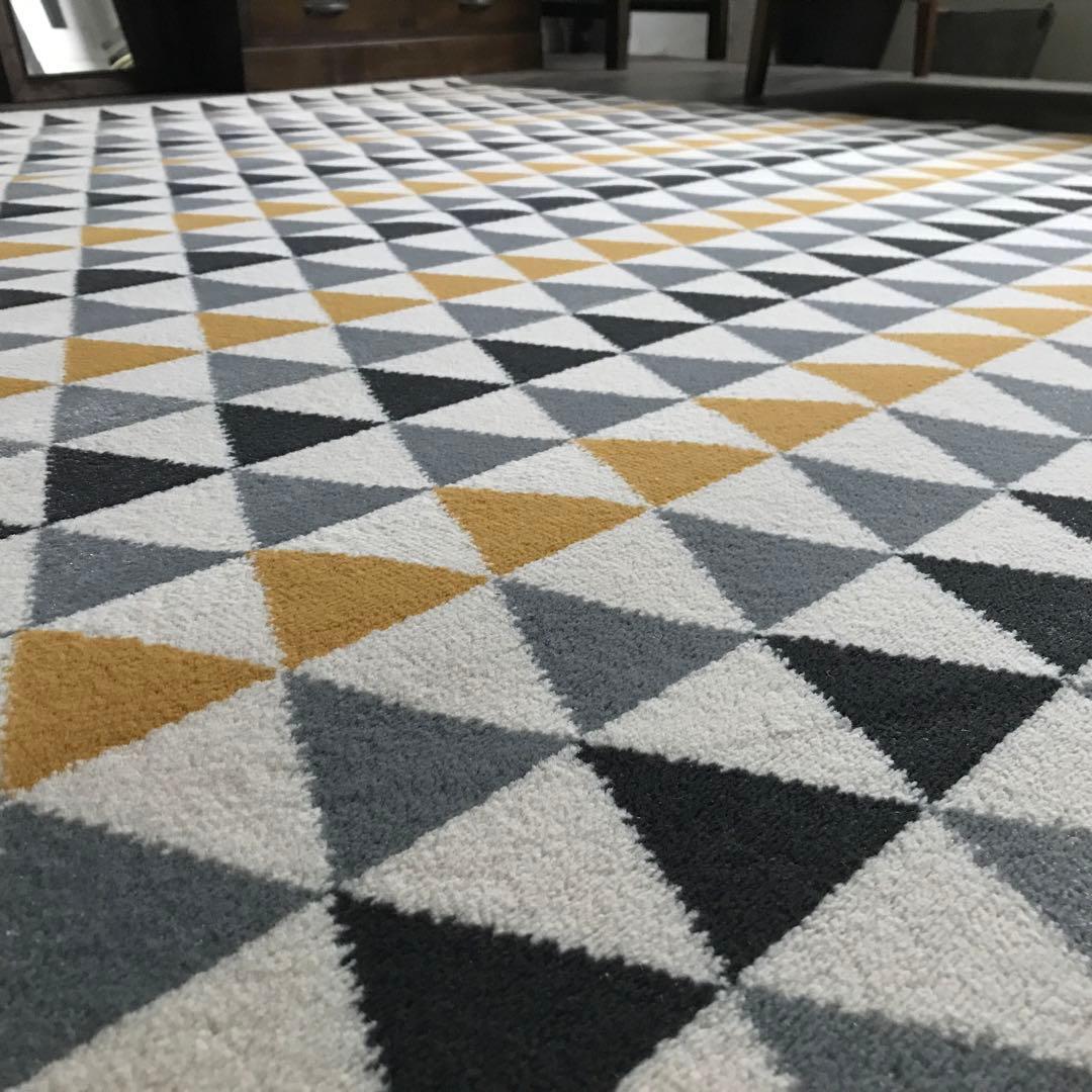 ラグ ラグマット 160x230cm カーペット ウィルトン織 トライアングル