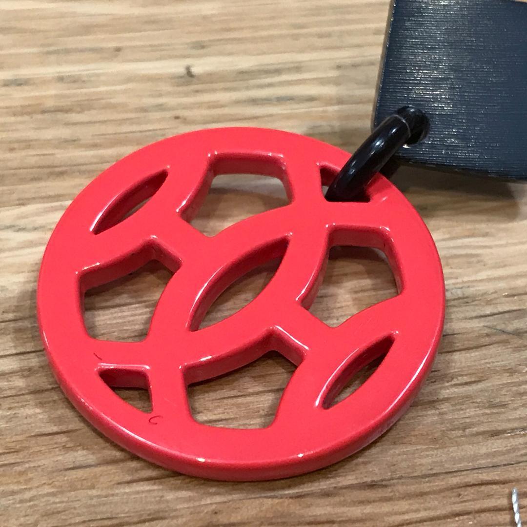 超美品 エルメス アヴァ ピアス バッファローホーン コーラルレッド 朱色