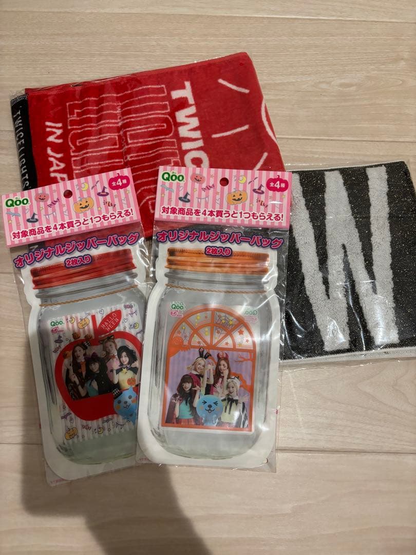 【ぱくちよ】TWICE まとめ売りCD50枚・トレカ306枚・うちわなど