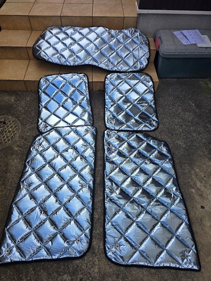 アイズマルチシェード ノア·ヴォクシー リアセット 車中泊