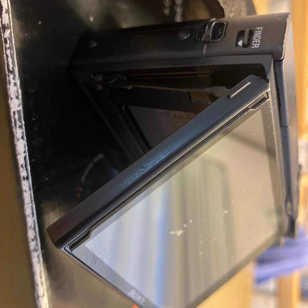 SONY サイバーショット:DSC-RX100M5 ロープロのケース付き