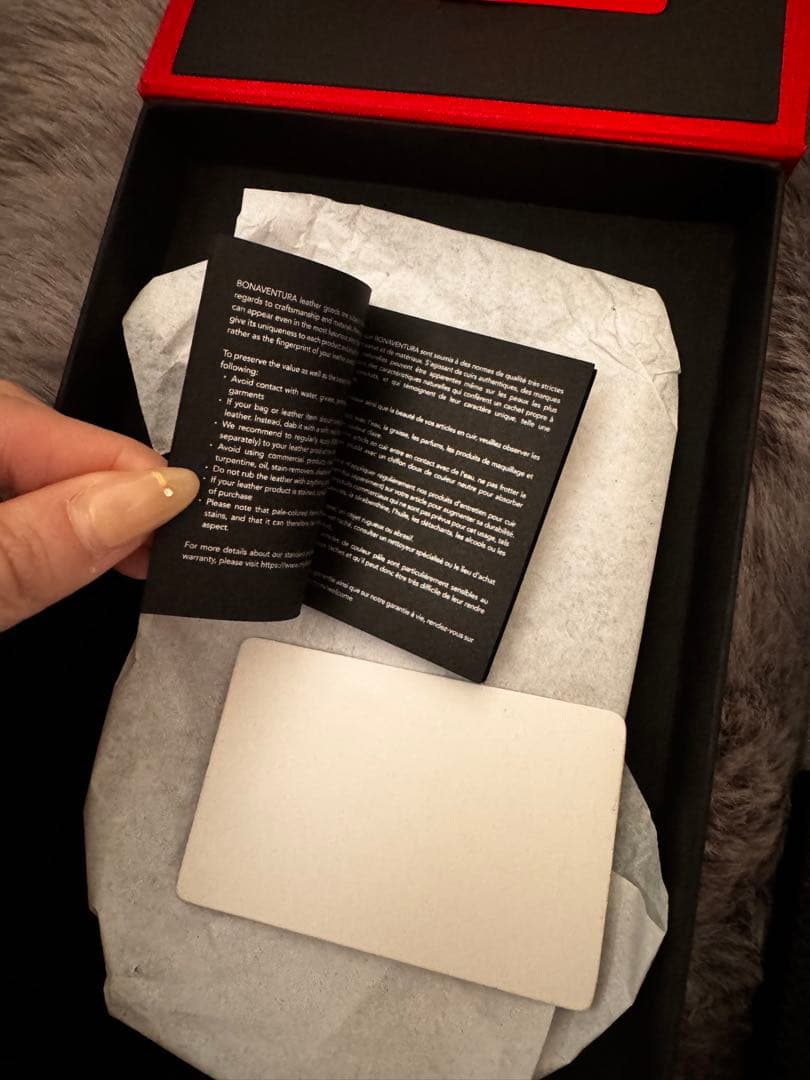 ハンドル付き バックカバーケース シュリンクレザー　iPhone15pro