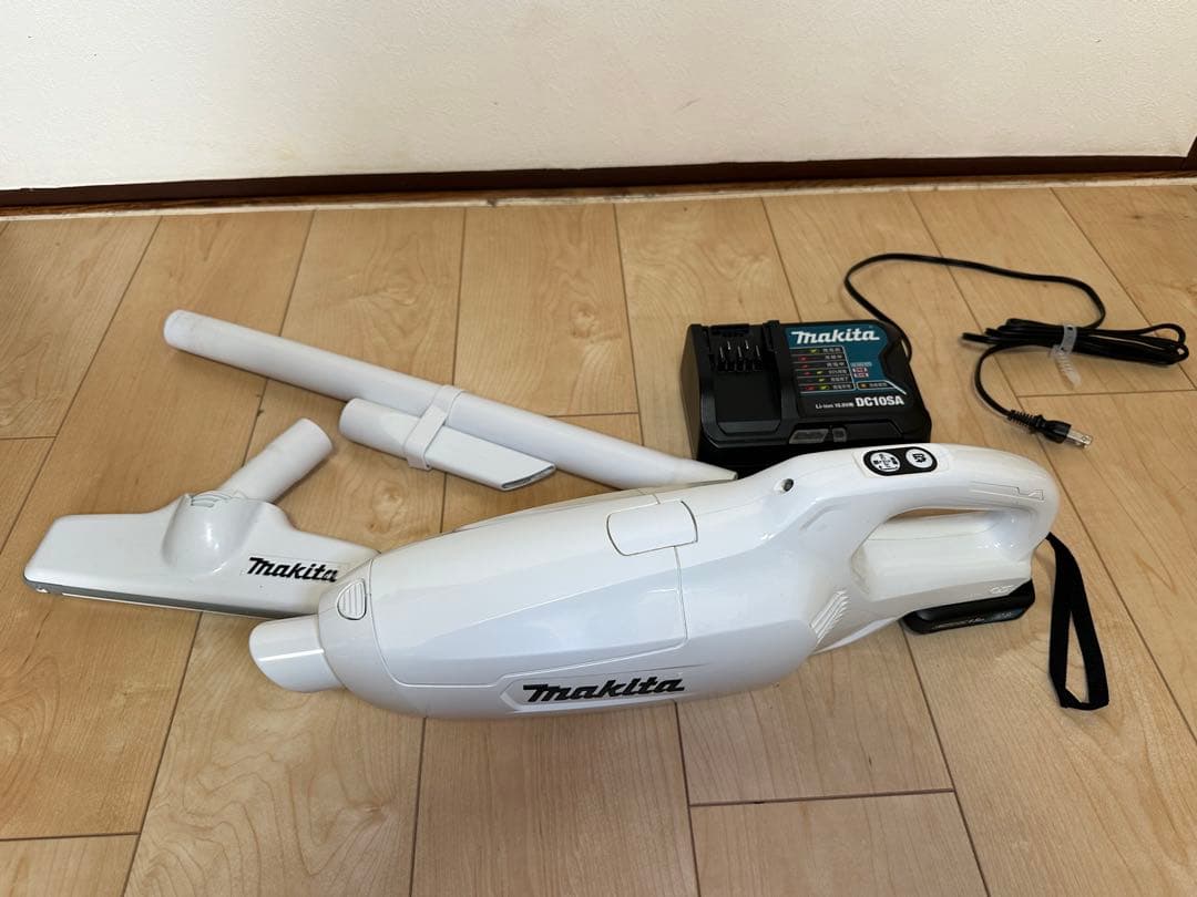 【フルセット】マキタ コードレス掃除機CL107FD 紙パック付き