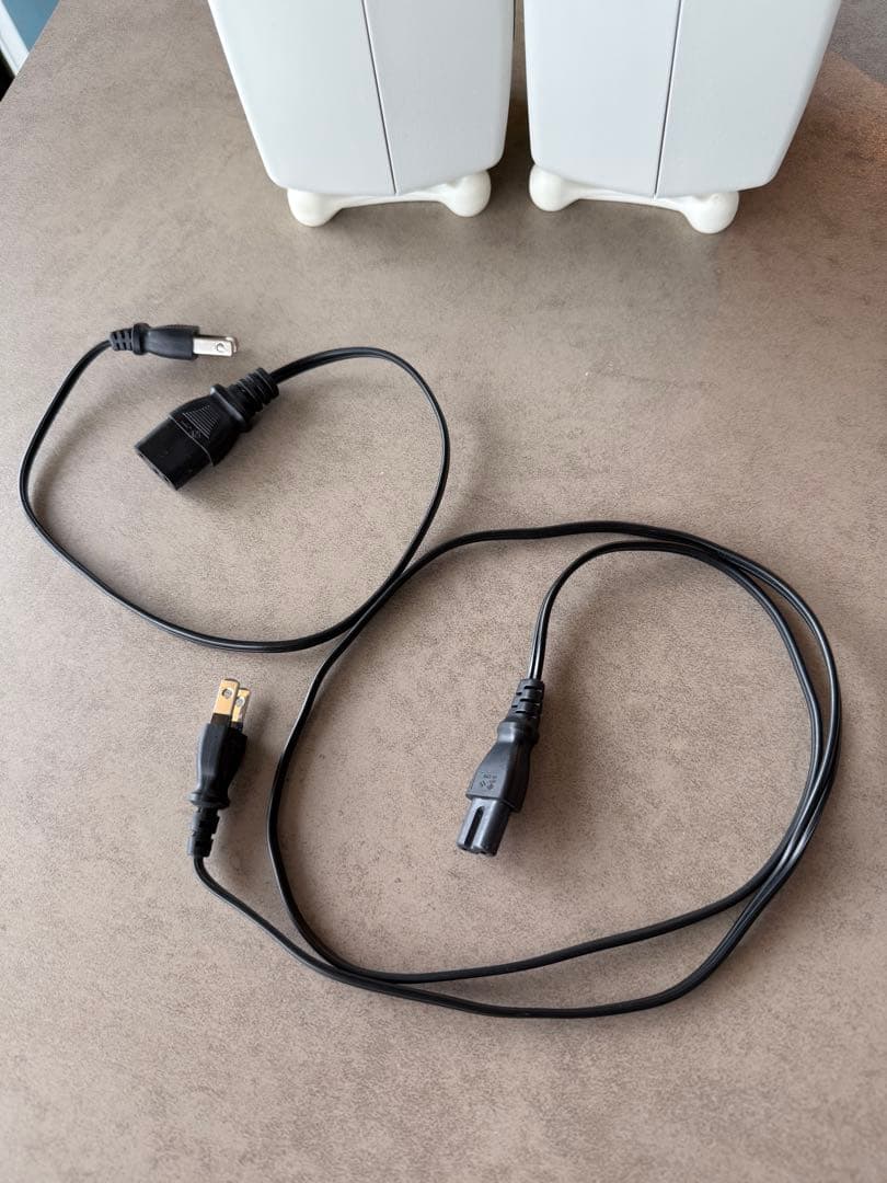 GENELEC 8010A ホワイト（ペア）【美品／箱付き】