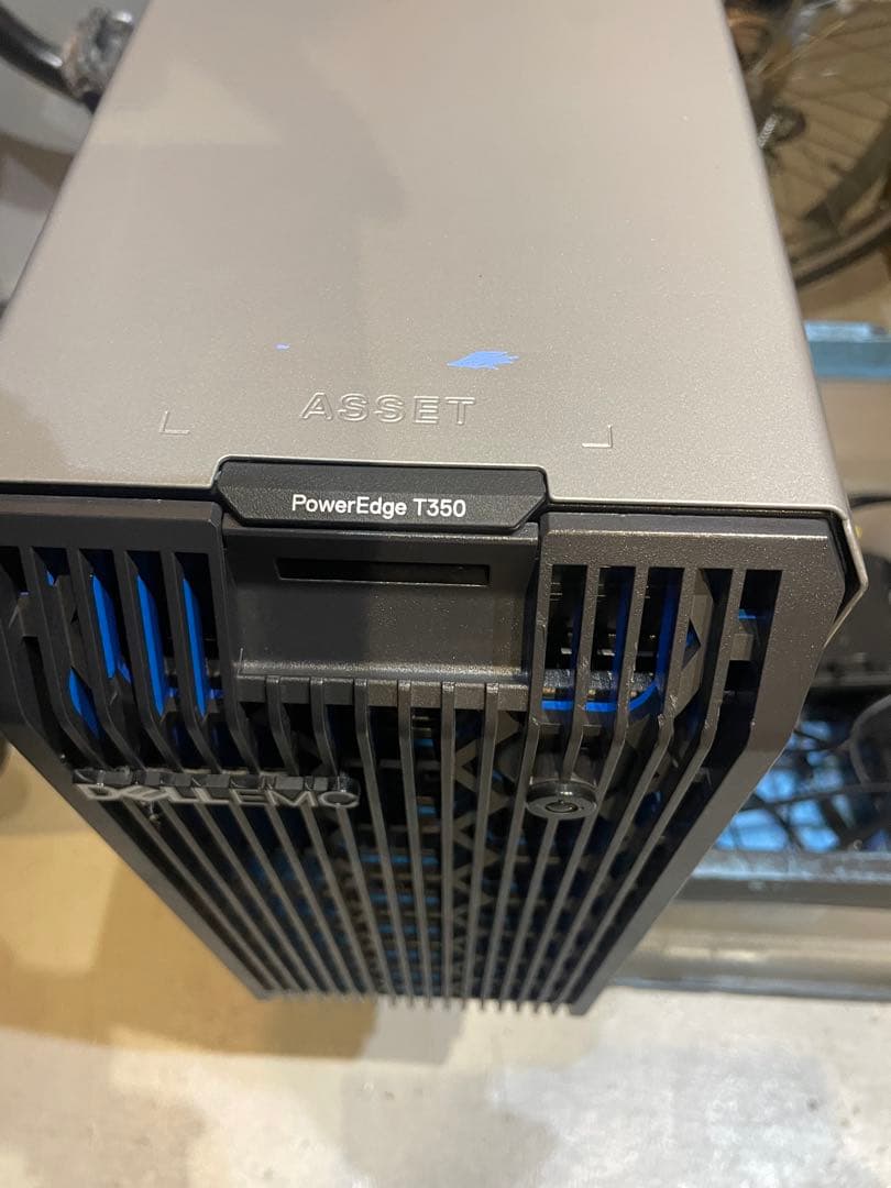 Dell PowerEdge T360 サーバー