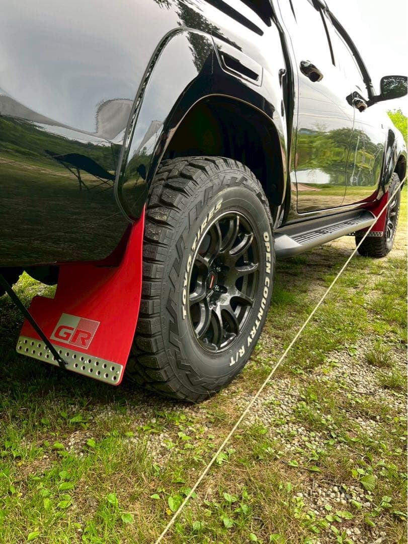 ハイラックス　GUN125用ＧＲマッドフラップ (レッド) 泥除け マッドガード