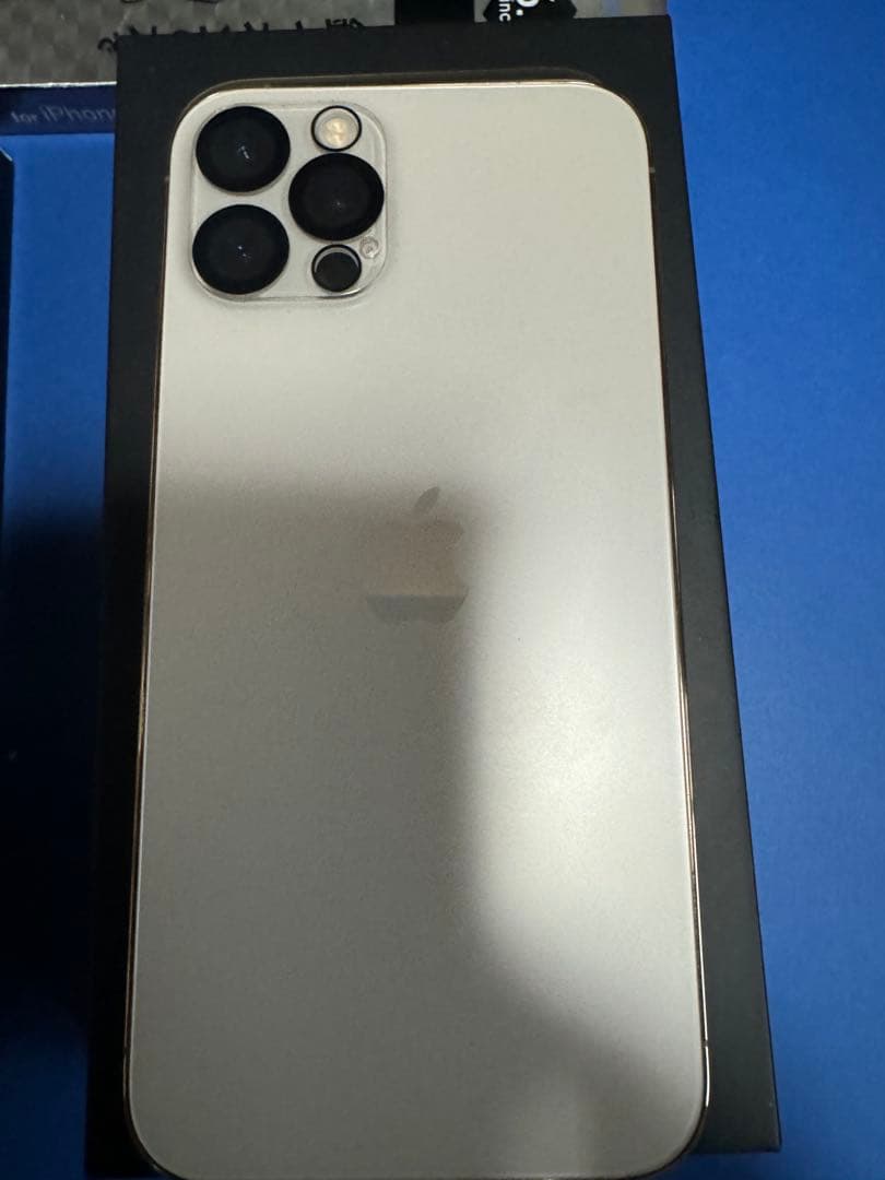 送料込美品SIMフリーiPhone12proAppleWatchSeries 4