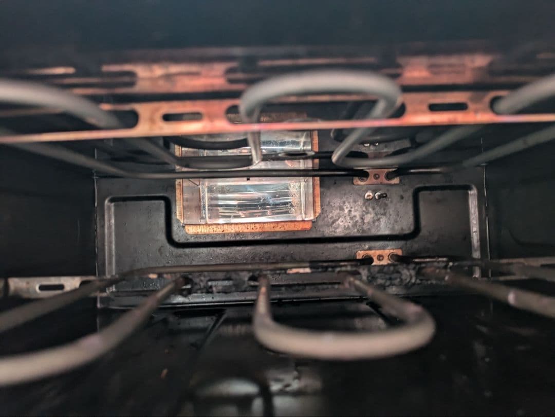 【美品】アイリスオーヤマ　IHクッキングヒーター IHC-SG221 2022年