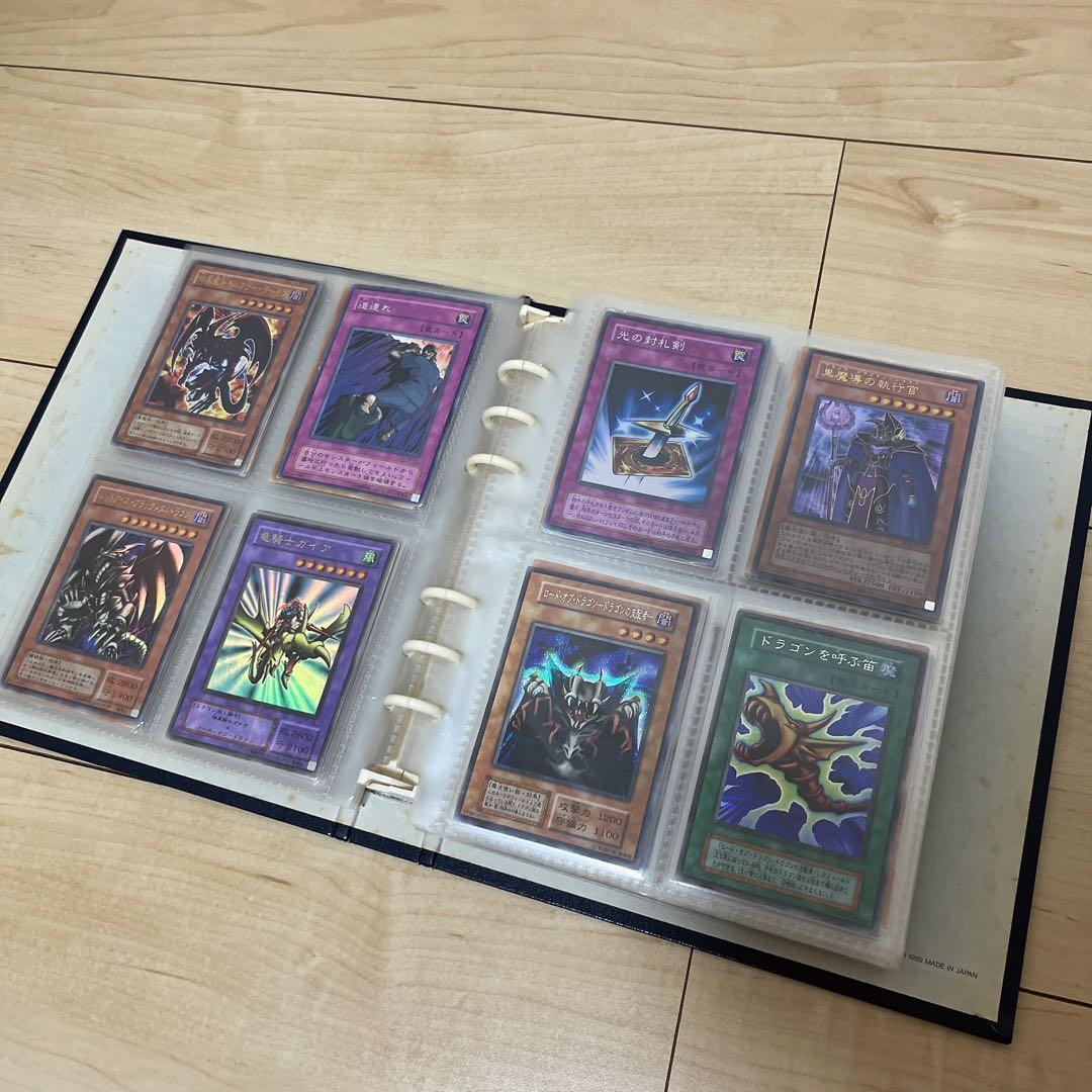 【初期】遊戯王カード　引退品　キラ含む　1054枚　まとめ売り　ファイル付き