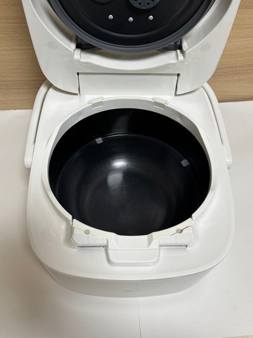 象印　圧力IH炊飯ジャー NW-CB10