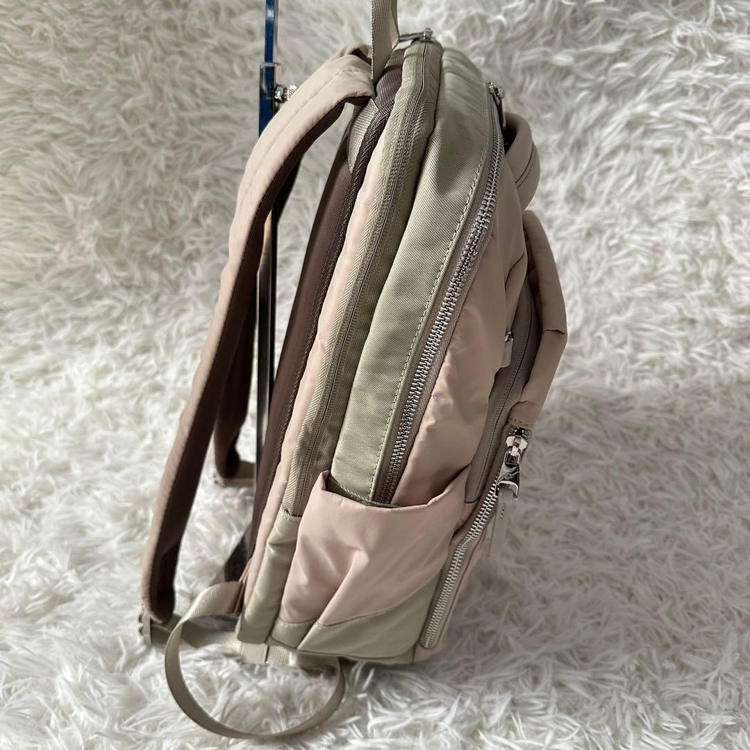 【美品】W&.Day/Night　ポルク　スクエアリュック A4サイズ　ベージュ