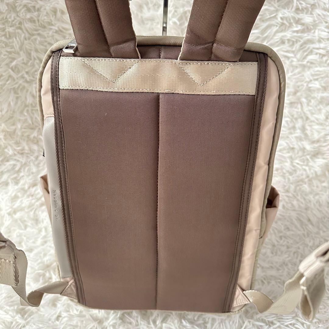 【美品】W&.Day/Night　ポルク　スクエアリュック A4サイズ　ベージュ