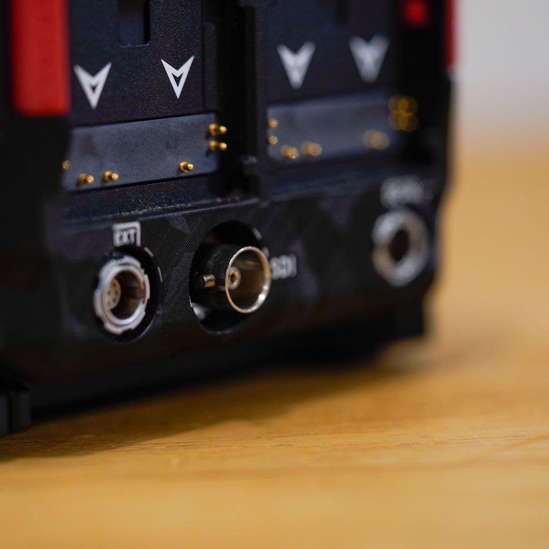 ビデオカメラ RED KOMODO