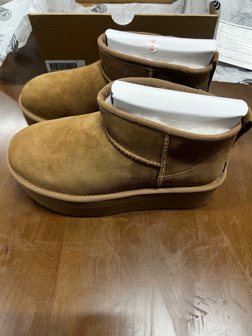 靴 UGG Classic Ultra Mini Platform Chestnut