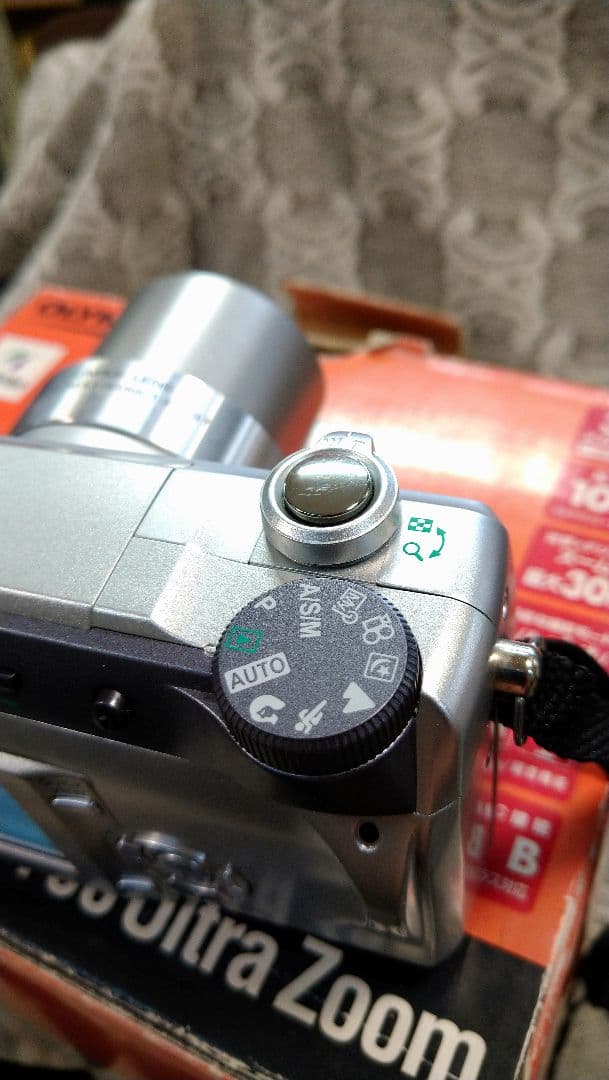 1007 OLYMPUS CAMEDIA C-760 Ultra Zoom 本体