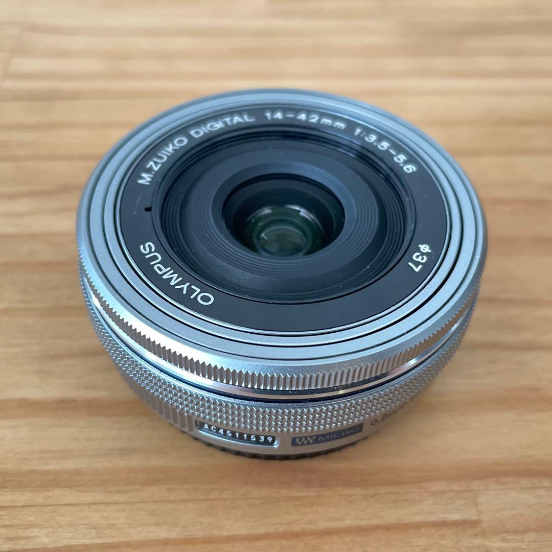 OMD E-M10 Mark IV レリーズ726回 レンズ2本 美品 おまけ