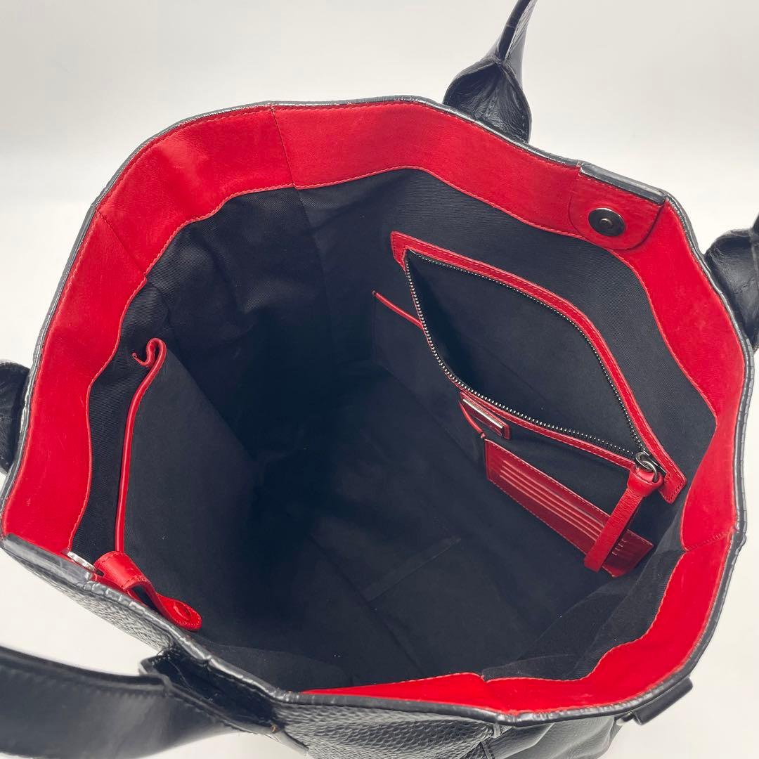 クリスチャンルブタン レザー トートバッグ 2way ショルダー ブラック大容量