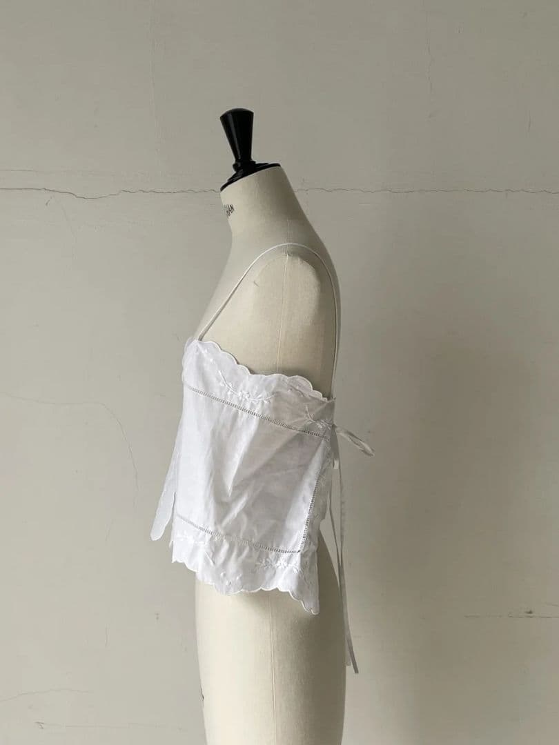 Hériter / embroidery parts camisole