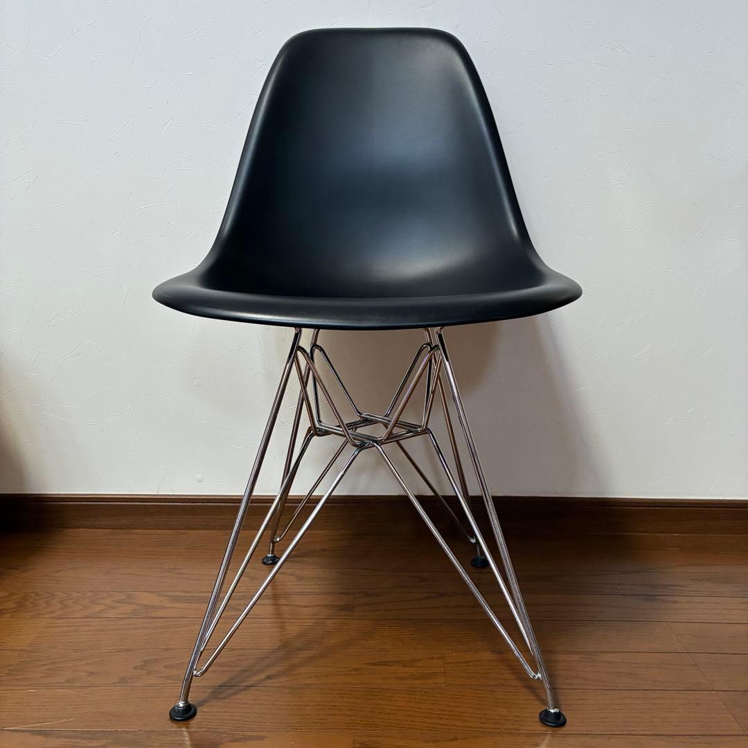 ハーマンミラー イームズ DSR プラスチックチェア
