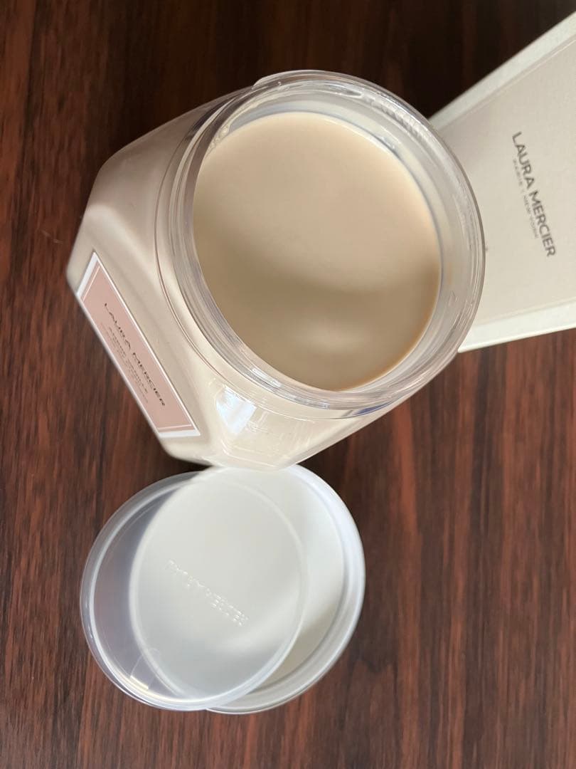 ローラメルシエ　アンバーバニラボディークリーム300g