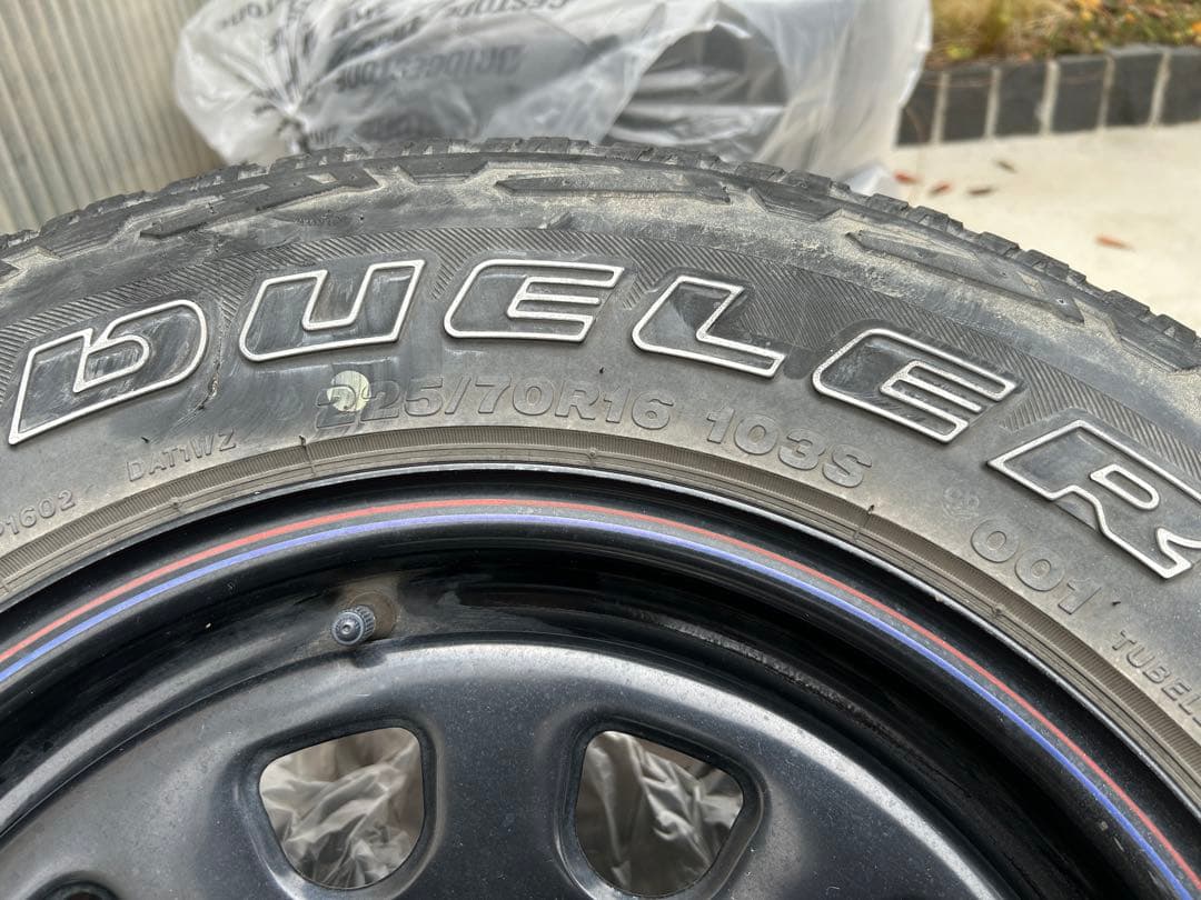 【ヒストリック】 デリカd5 225/70R16 オールテレーンタイヤ