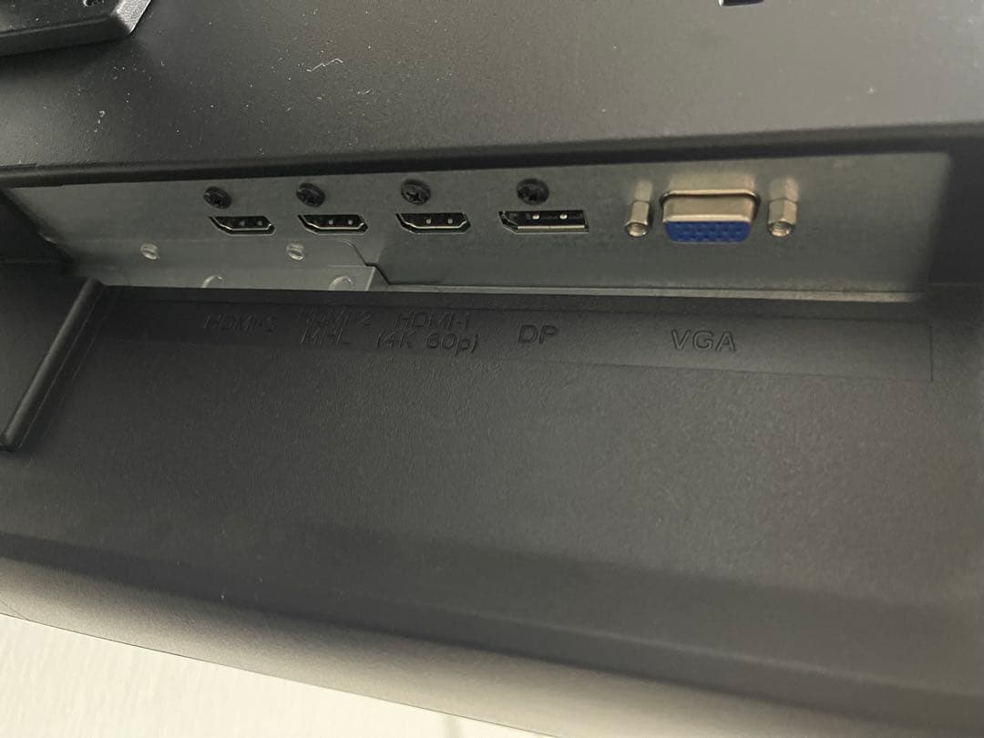 美品　I-O DATA LCD-M4K282XB 4K モニター　28インチ