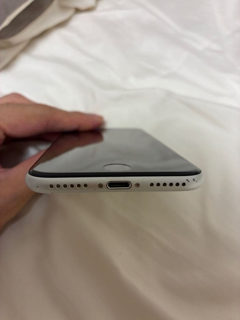 iPhone SE2 海外版 SIMフリー 256GB 非純正バッテリー