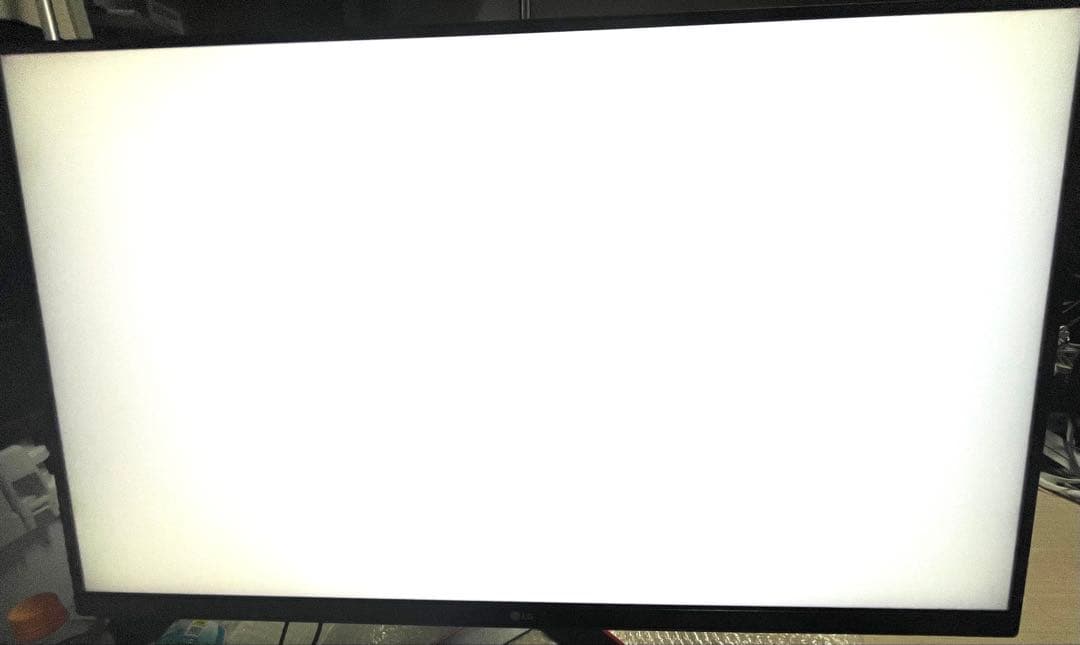 【セール】　LG WQHD 144Hz 31.5インチ ゲーミングモニター