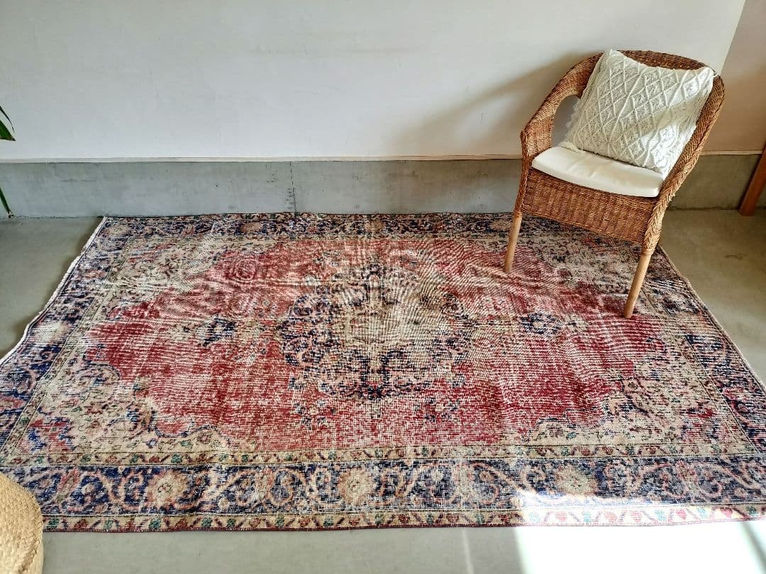 大判/シャビーレッドとネイビーの端正なヴィンテージトルコラグNo.729