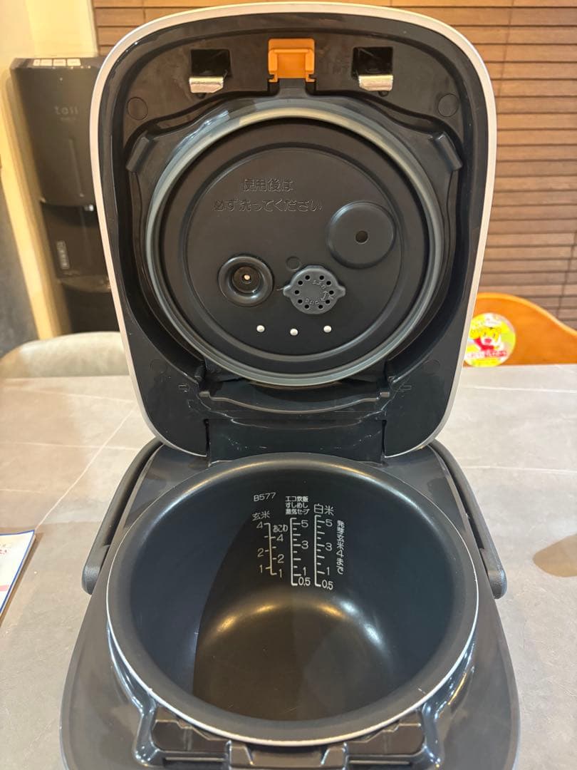 象印　圧力IH炊飯ジャー　NW-PT10