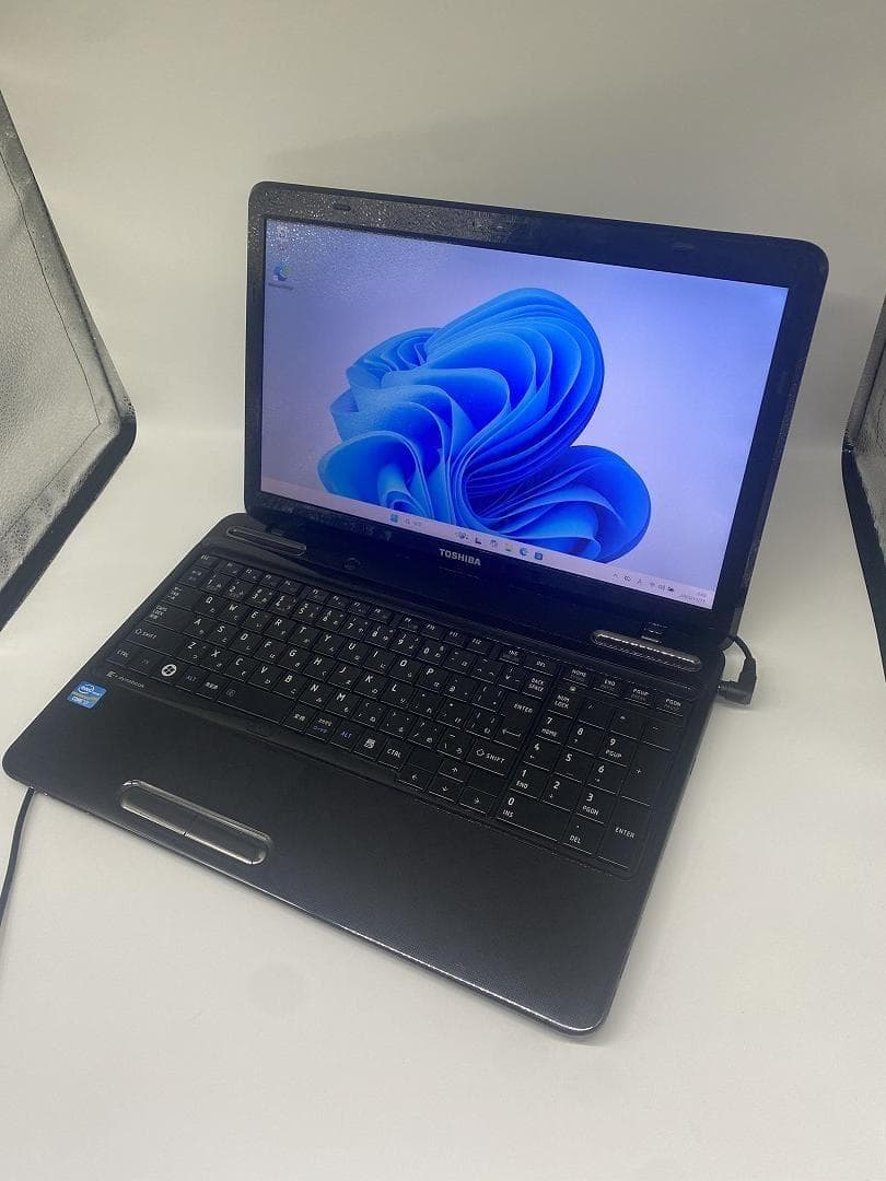 【東芝】爆速 Corei7/新品SSD128GB 15.6 ノートパソコン D4