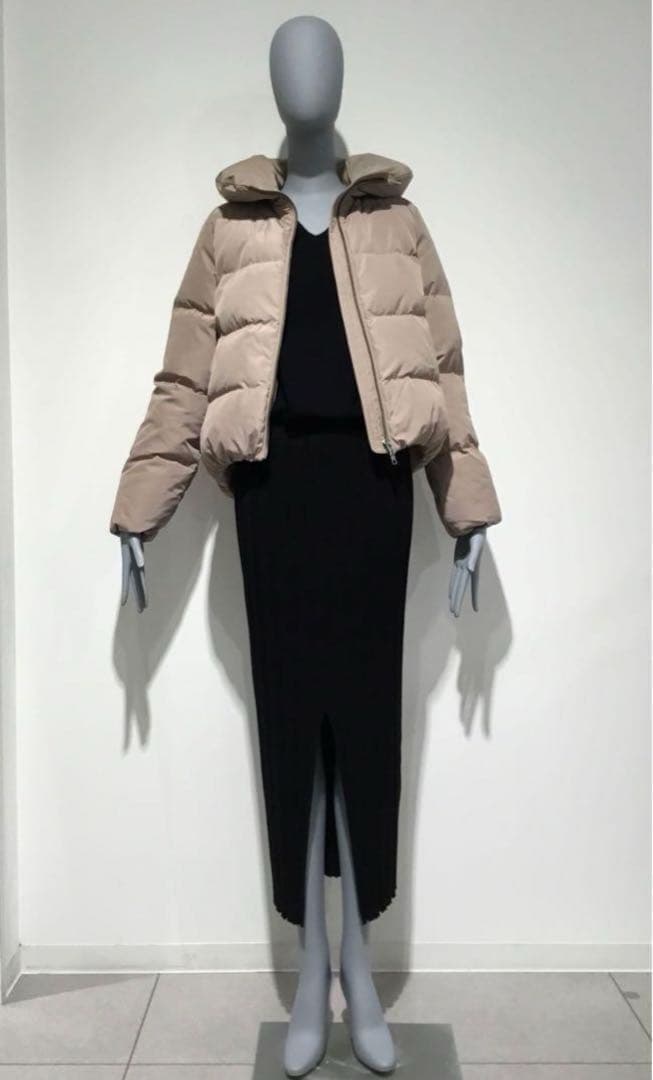 theory セオリー　MOMO ショートダウンジャケット　ベージュ