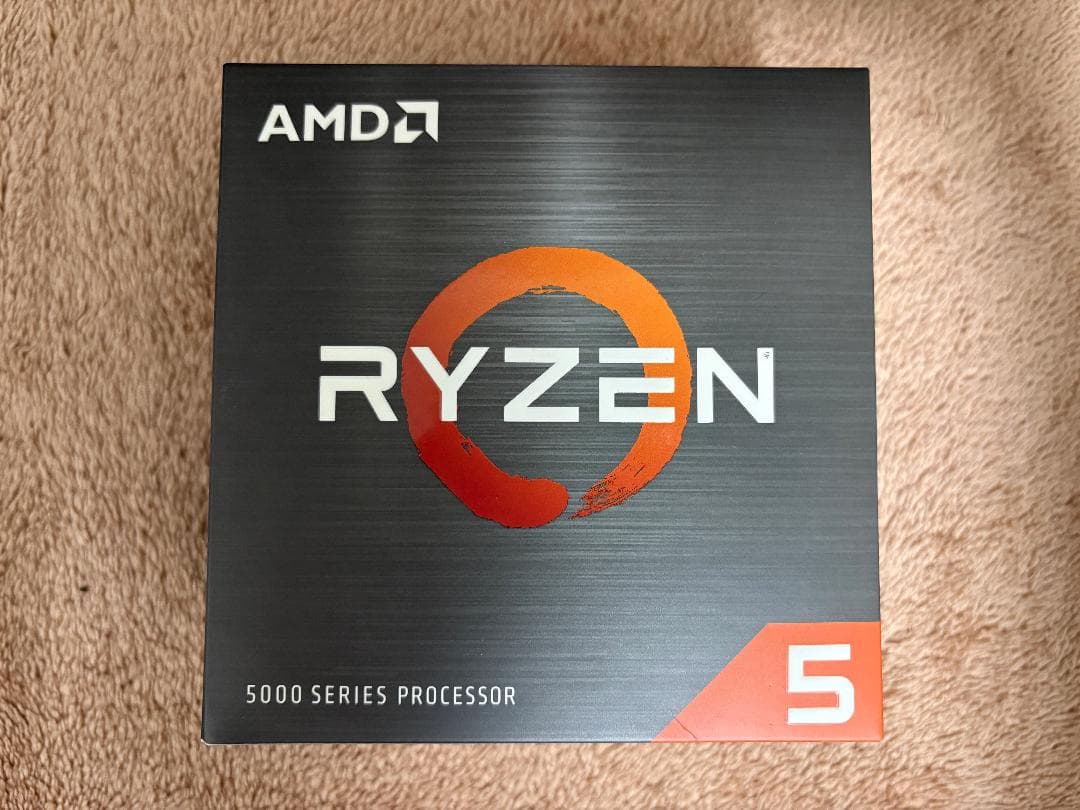 AMD Ryzen 5 5600X (箱・純正クーラー付き)