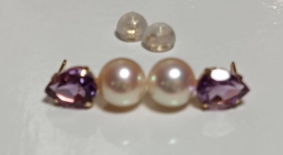 高級品　オーロラ花珠級あこや本真珠　ピアス　テリテリ　アメジストK18　可愛い