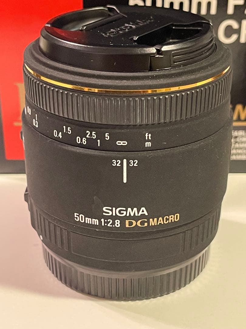 【シグマ】50mm F2.8 DG MACRO レンズ［キャノンEFマウント］