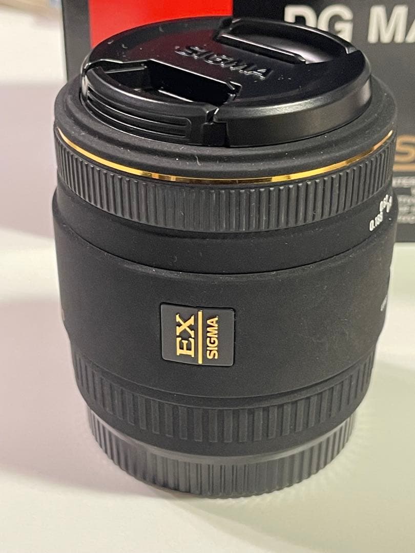 【シグマ】50mm F2.8 DG MACRO レンズ［キャノンEFマウント］