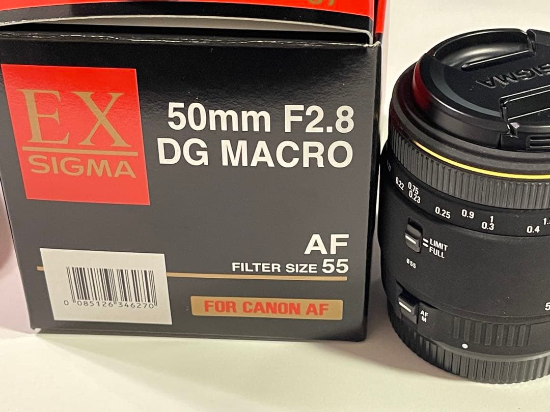 【シグマ】50mm F2.8 DG MACRO レンズ［キャノンEFマウント］