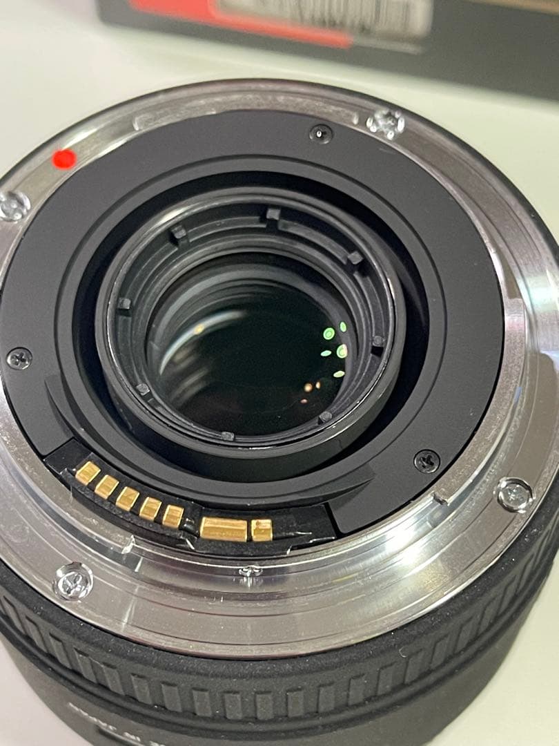 【シグマ】50mm F2.8 DG MACRO レンズ［キャノンEFマウント］