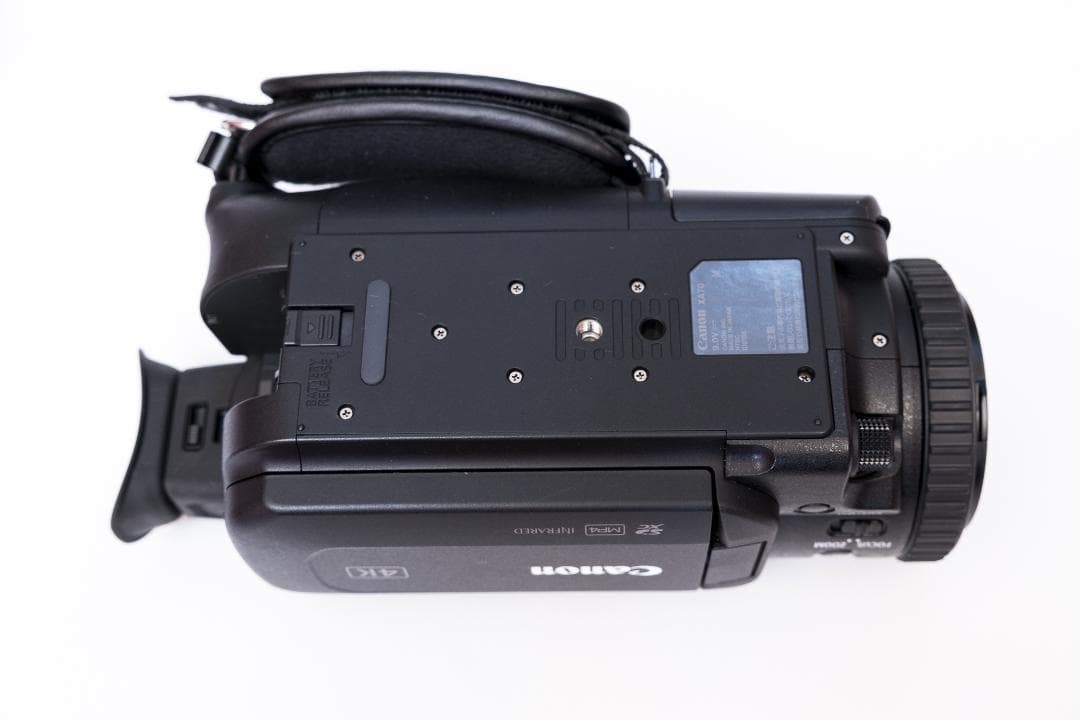 [タイムセール]CANON XA70+大容量バッテリーBP-828×2個セット