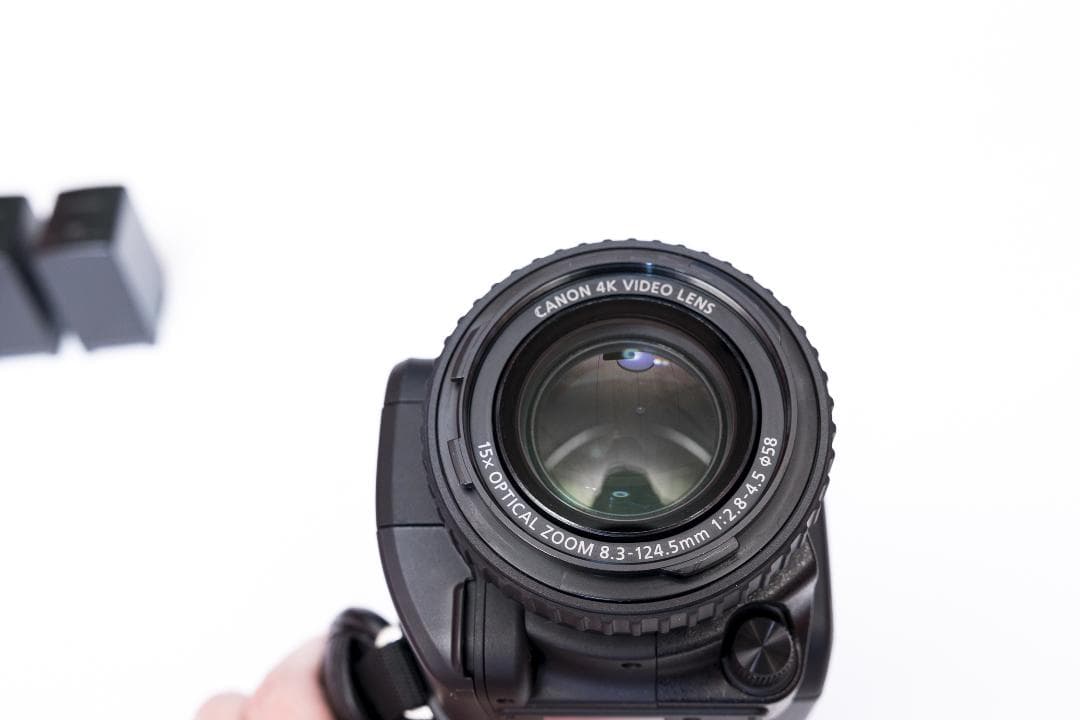 [タイムセール]CANON XA70+大容量バッテリーBP-828×2個セット