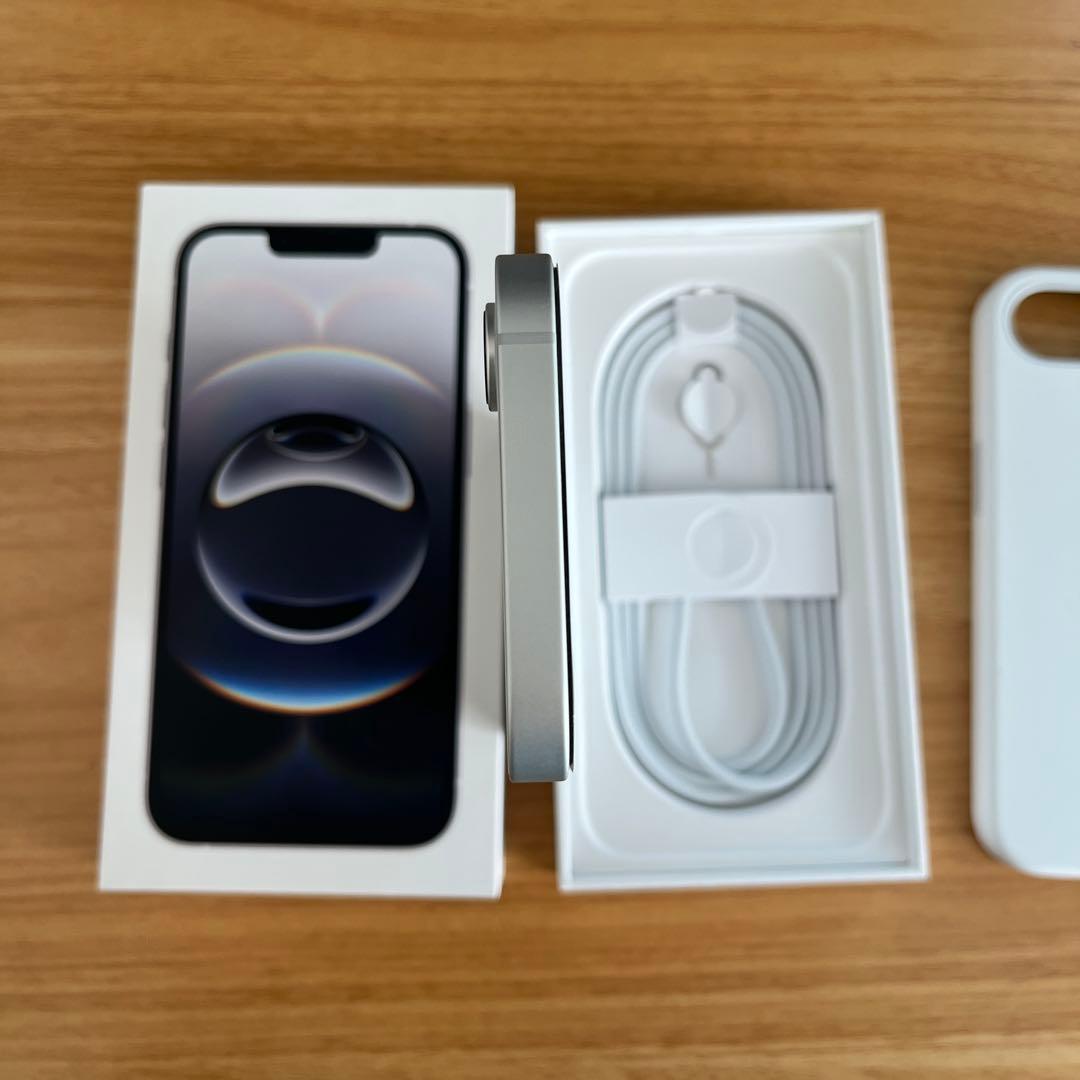 iPhone16e 本体 128GB ホワイト Apple純正ケース付き