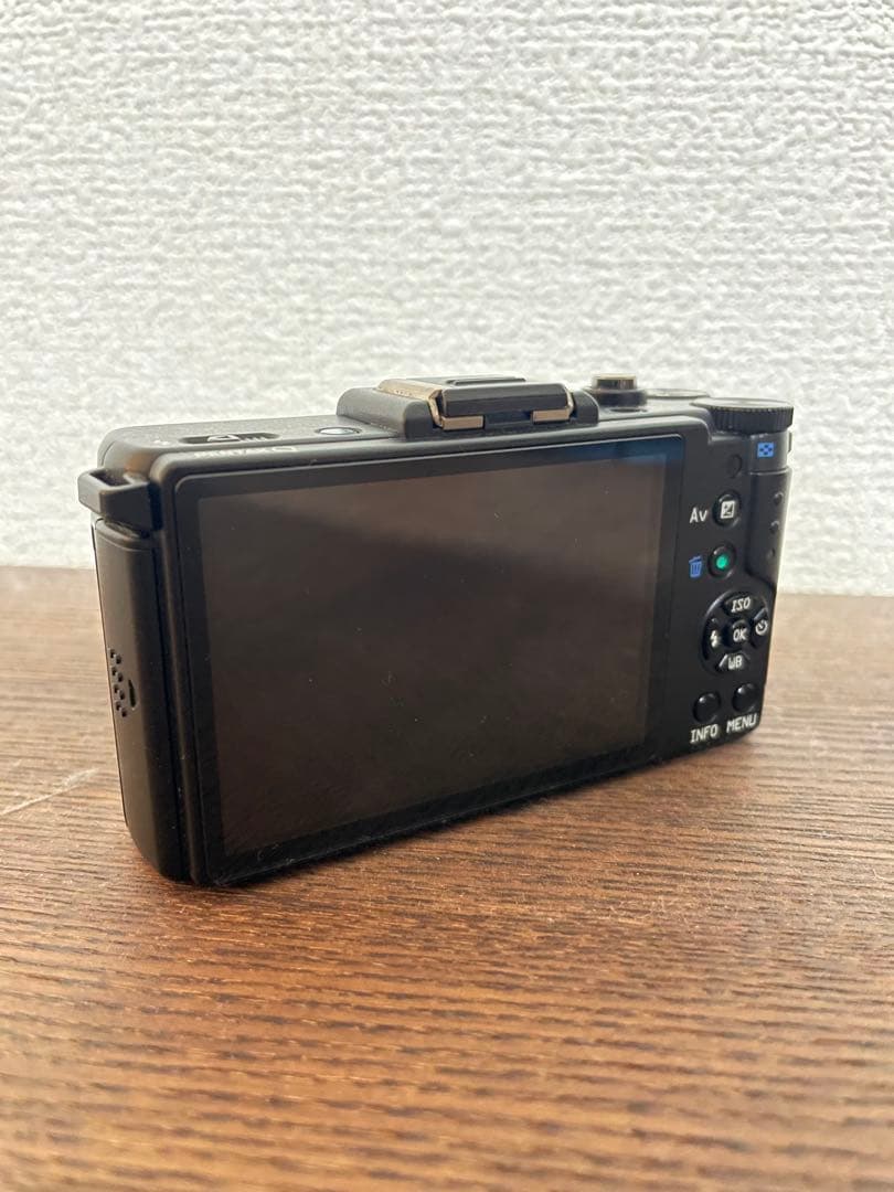 PENTAX Q （ブラック）ミラーレスカメラ 本体と付属品、純正箱に入れて発送
